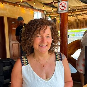 Meet your Posher, Lynne